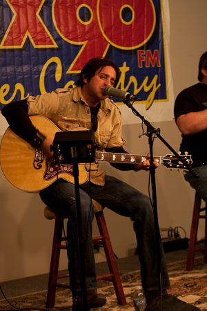 Archive photograph for Steve Azar – KIX 96 Studios – Wednesday, March 3rd