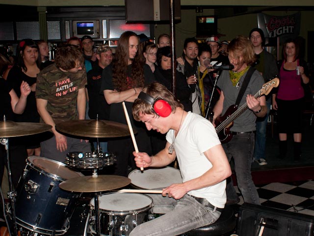 Archive photograph for JunkFest Day 2 Featuring: Team Growl, Xrin Arms, Limbs & Belt of Vapor