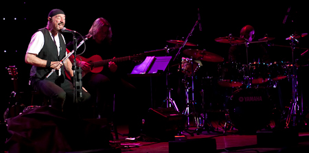 Archive photograph for Ian Anderson Plays The Acoustic Jethro Tull